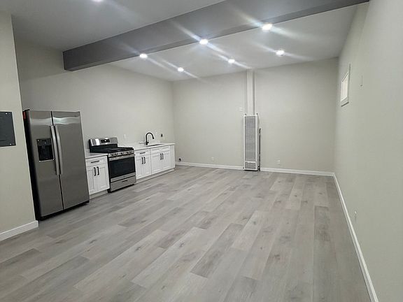 2nd image of 1637 Washington Ave #A
