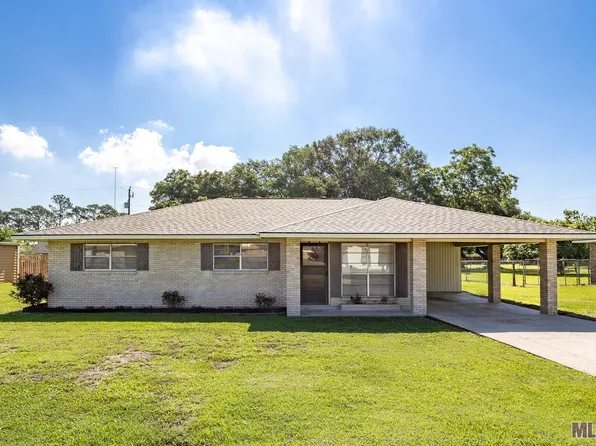 3216 Rosario St, Port Allen, LA 70767