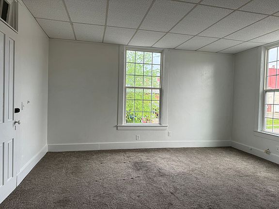 3rd image of 127 W Market St #3
