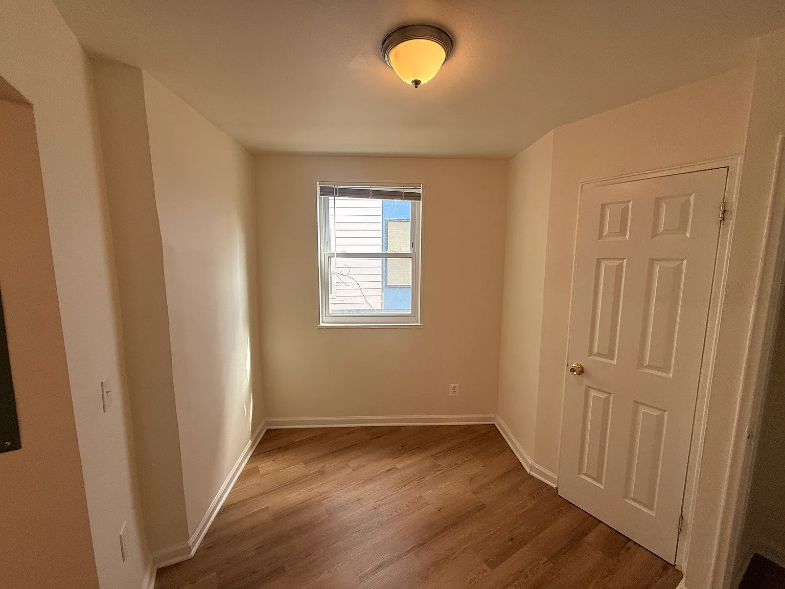 2 bed, 800 sqft, $1,600 — Photo 3