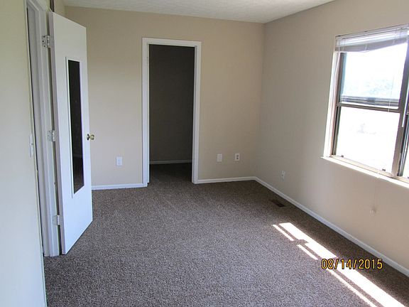 2nd image of 1835 Laramie Dr