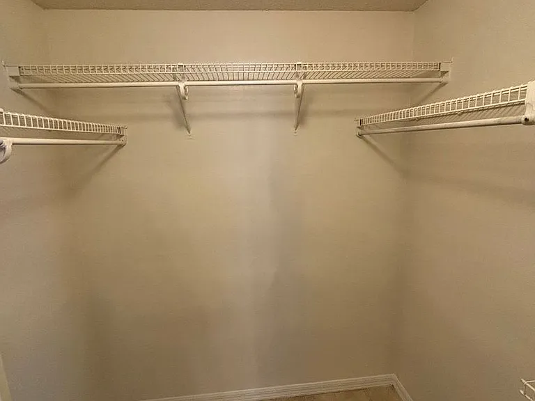205 Churchill Ct — Photo 16
