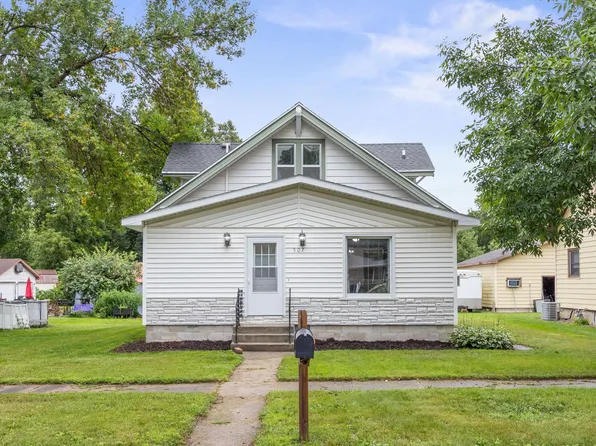 507 N Main St, Winthrop, MN 55396