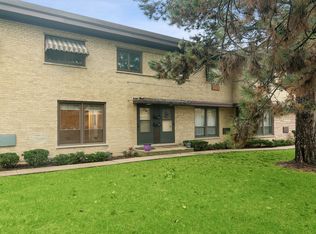 934 N Wheeling Rd, Mount Prospect, IL 60056