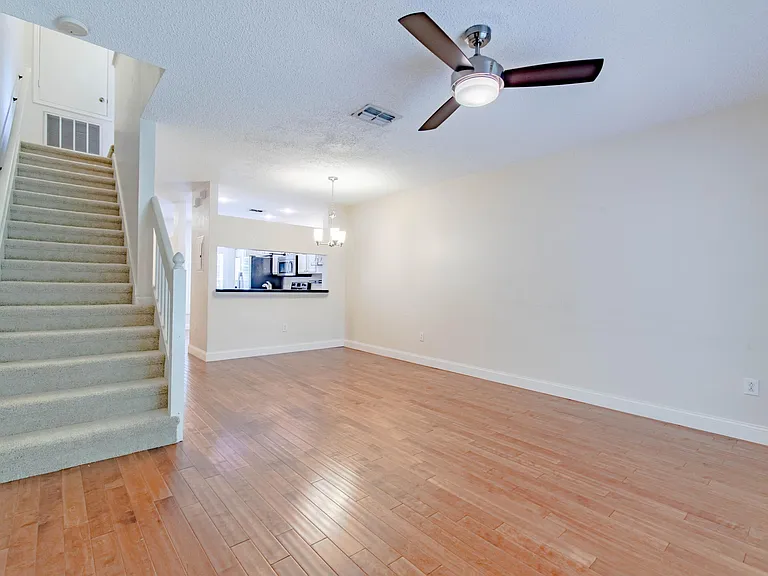 8639 Hunters Key Cir — Photo 16