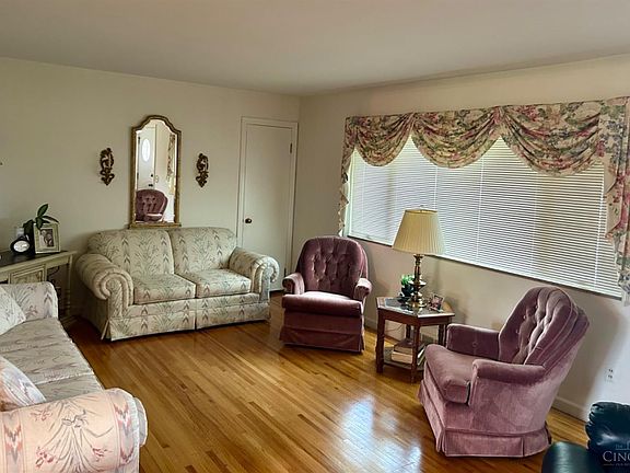 3rd image of 2086 Millville Ave