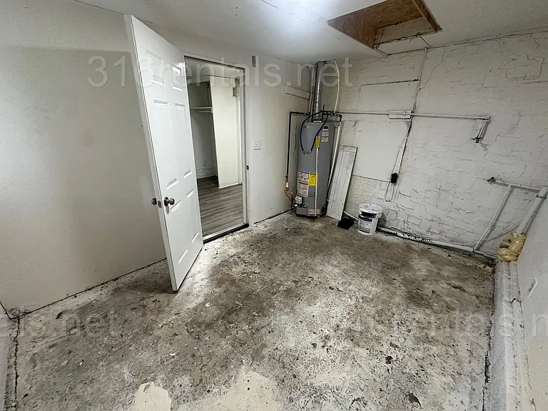 1801 S Glenn St — Photo 8