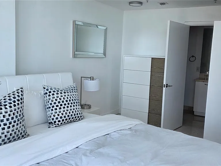 6515 Collins Ave #1107 — Photo 25