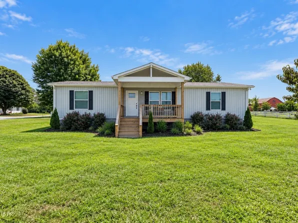 136 Hawkins Dr, Smithville, TN 37166