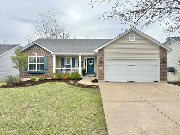 8026 Fox Holw, Barnhart, MO 63012