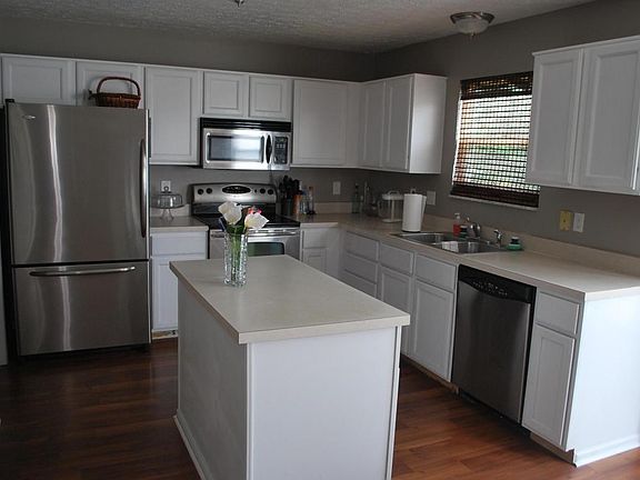 4th image of 8235 Turret Dr