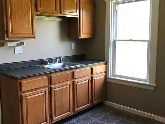 5th image of 326 Central St #2