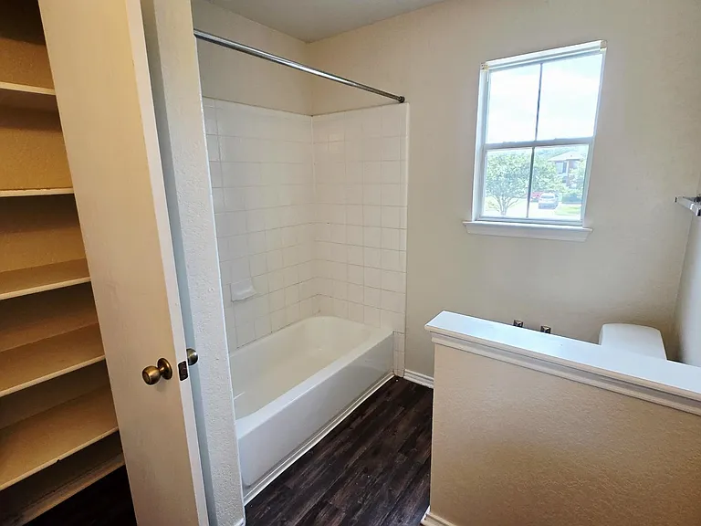8015 Thicket Pass — Photo 20
