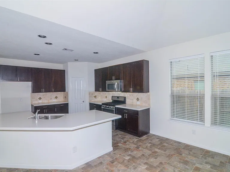 15207 Keystone Bend Ln — Photo 5