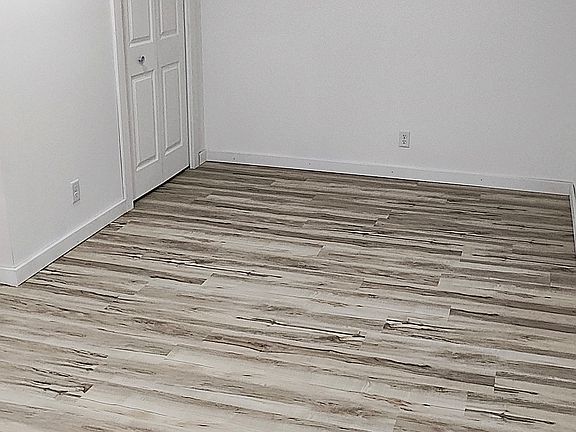 4th image of 615 S Main St #D