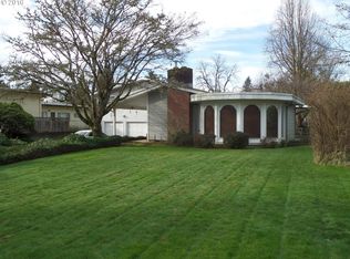 2954 Manor Dr, Springfield, OR 97477