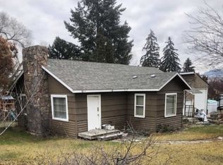 223 W Cherry Ave, Omak, WA 98841