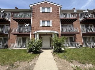 4120 Williamsburg Ct APT 302, Glenview, IL 60025