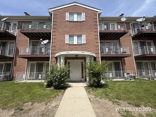 4120 Williamsburg Ct #302 Photo 1