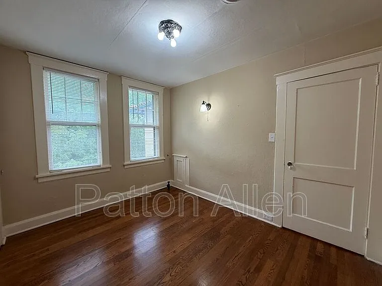 83 Edgemont Rd #4 — Photo 14