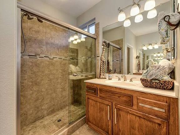 3rd image of 205 Dragonfly Cir #1C