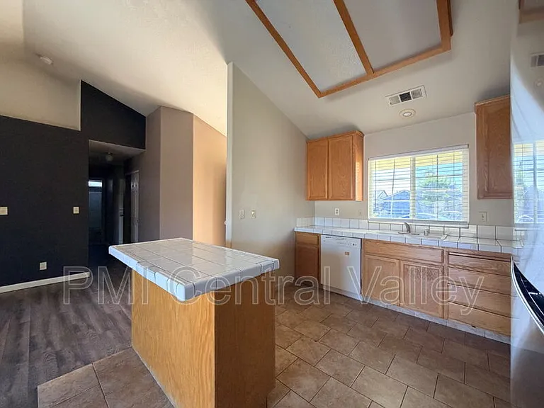 3492 Gerald Ct — Photo 7