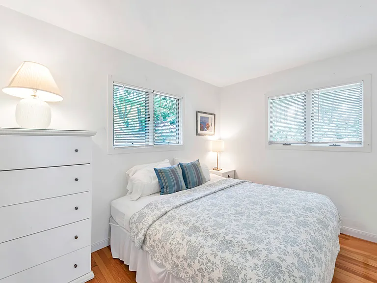 71 Shinnecock Hills Rd — Photo 23