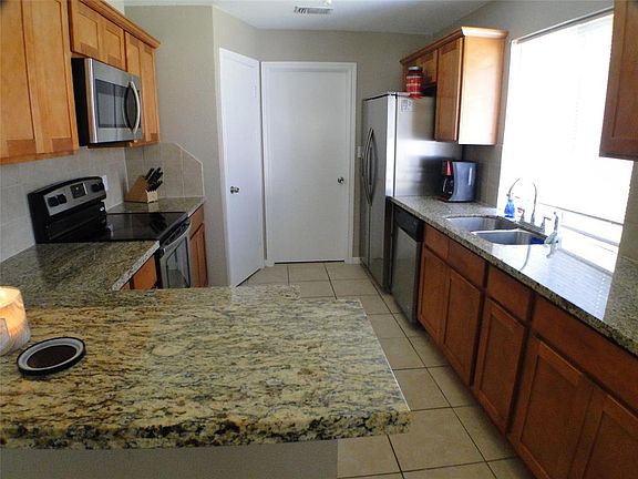 2nd image of 915 Comstock Springs Dr