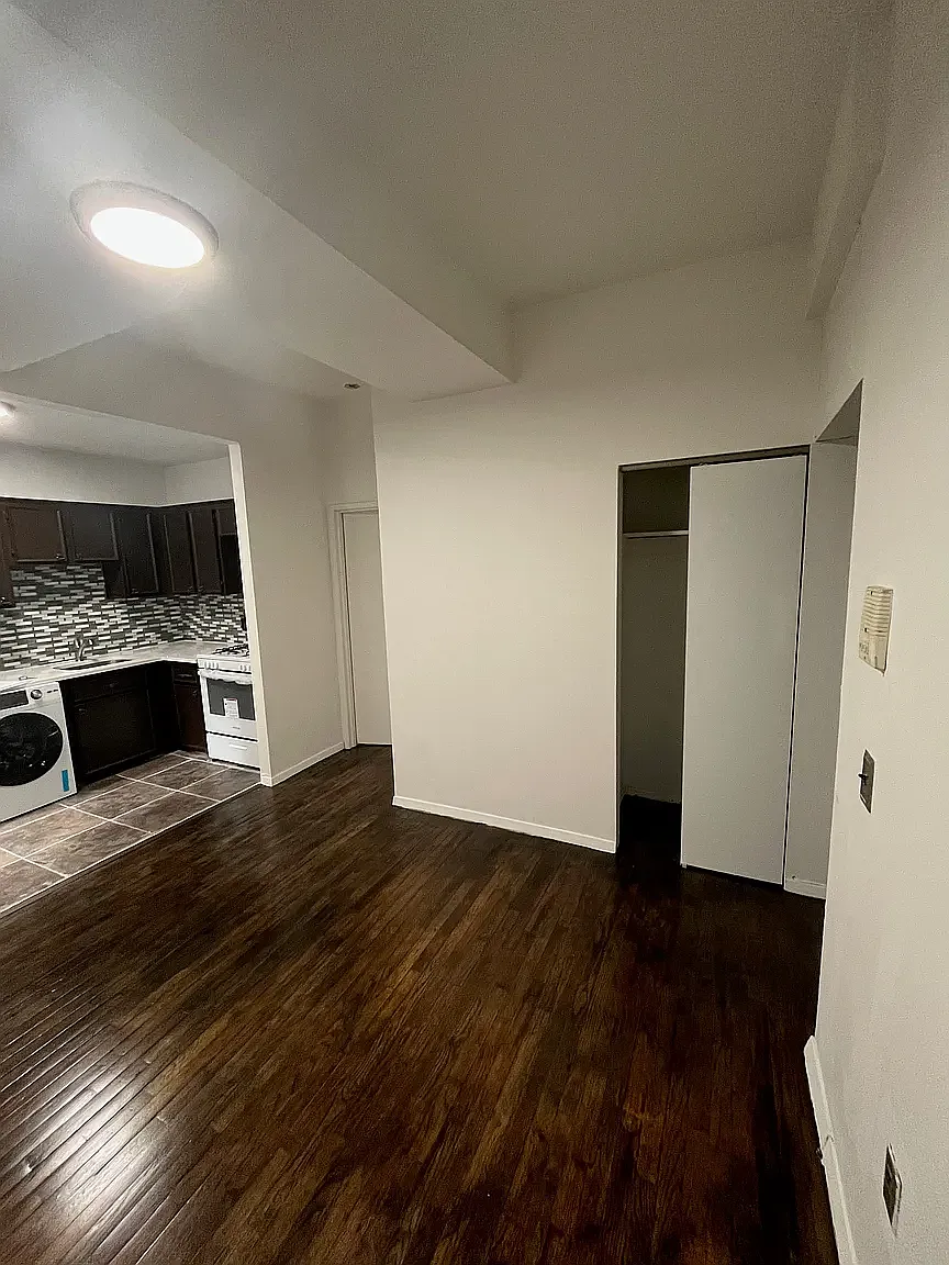 240 West 111th Street — Photo 2