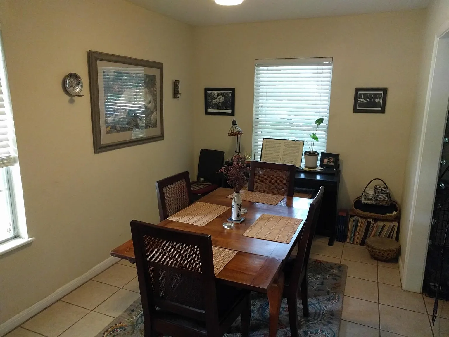 3 bed, 1188 sqft, $900 — Photo 4