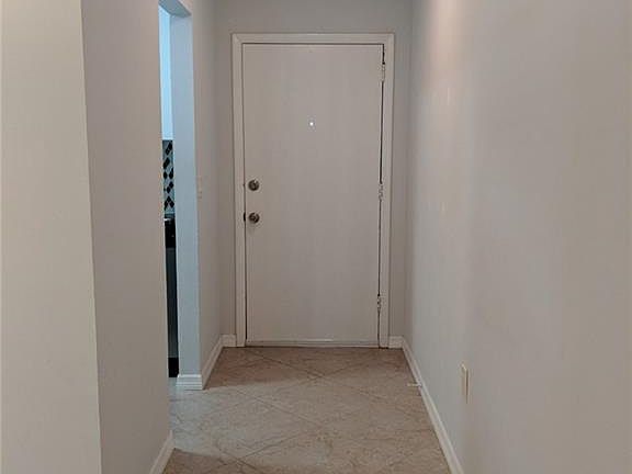 4th image of 2800 Indian River Blvd APT S3
