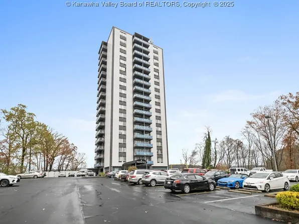 1800 Roundhill Rd APT 807, Charleston, WV 25314