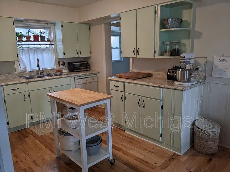 103 Fitzhugh Ave SE #1 — Photo 4
