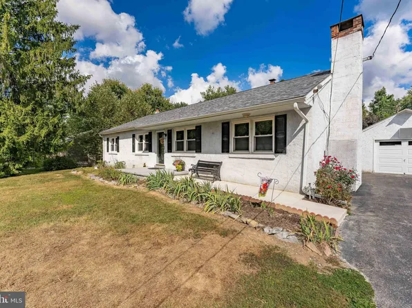 127 Culbertson Run Rd, Downingtown, PA 19335