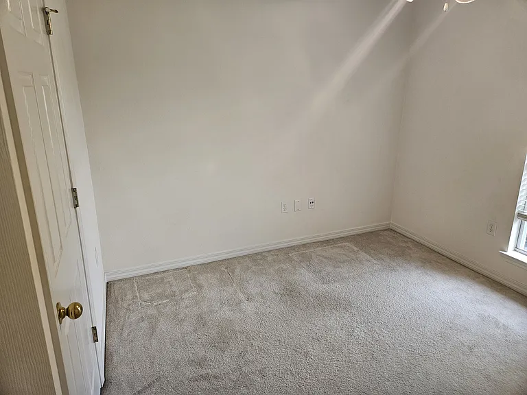 1388 Connemara Cir — Photo 6