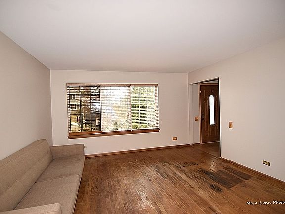 3rd image of 1359 Eastwood Dr