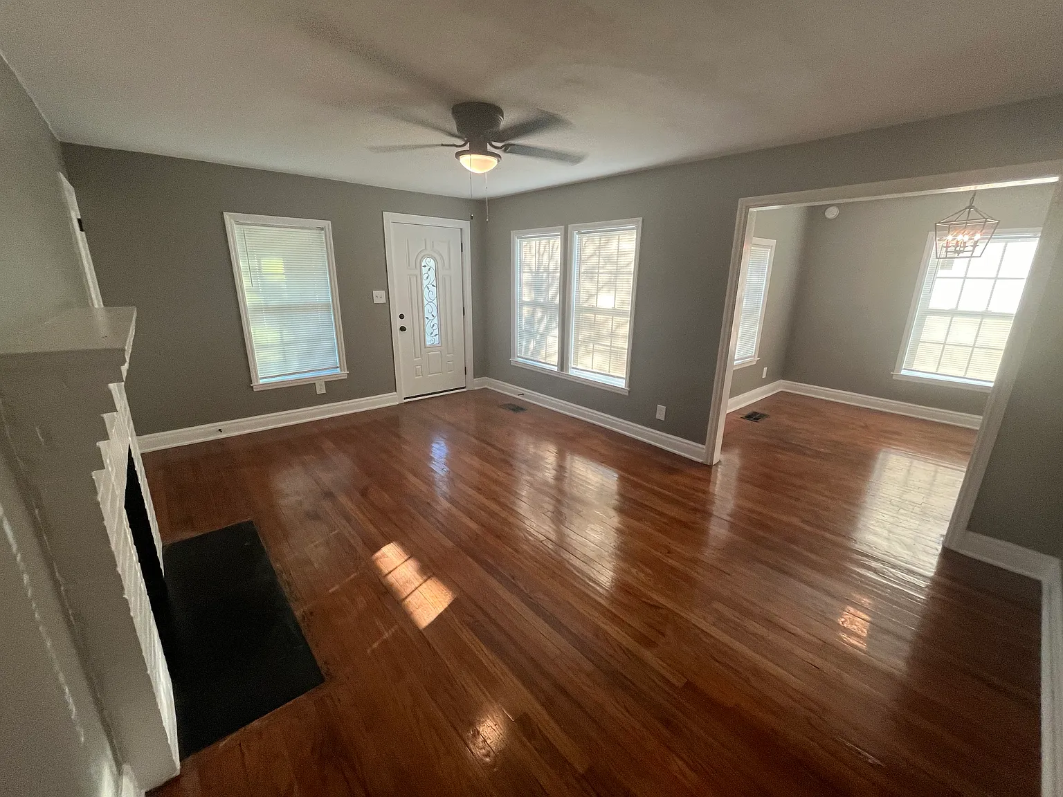 3 bed, 1141 sqft, $1,400 — Photo 2