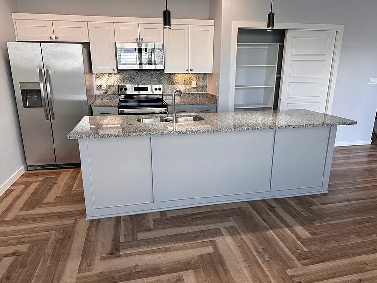 1360 N Cotton St #1A — Photo 5