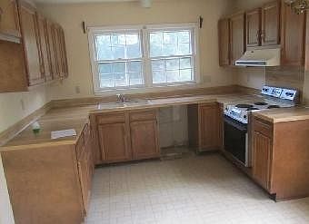 5th image of 8250 Walnut Creek Ln