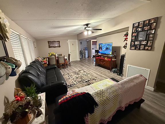 4th image of 2207 NW 14th Avenue lot 528