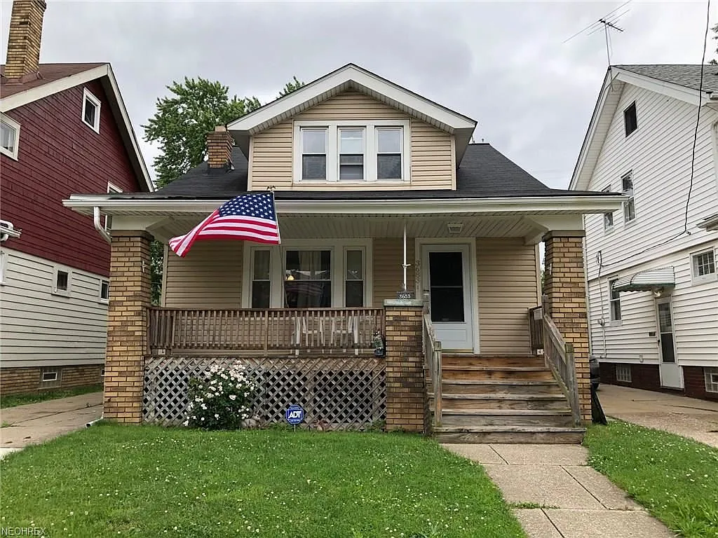 3683 W 130th St photo 1
