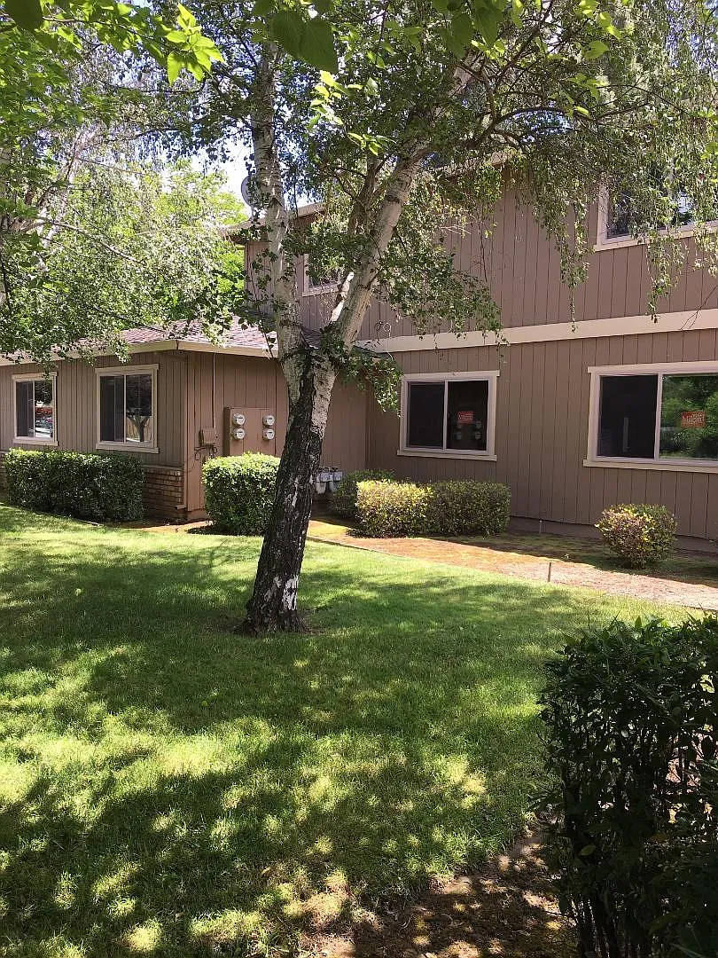 90 E Edmundson Ave — Photo 1