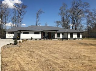 2415 Waterview Rd, Greenville, NC 27858