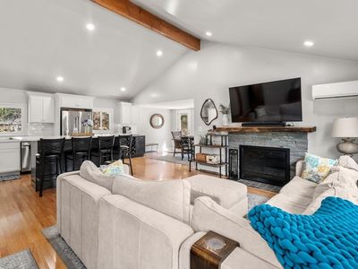 21 Livingstone Ln, Waltham, MA, 02453