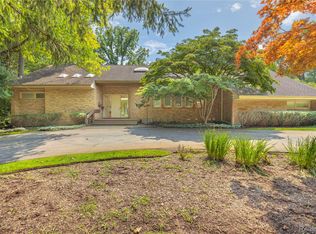 27261 Willowgreen Ct, Franklin, MI