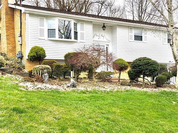 3rd image of 7110 Gayle Dr