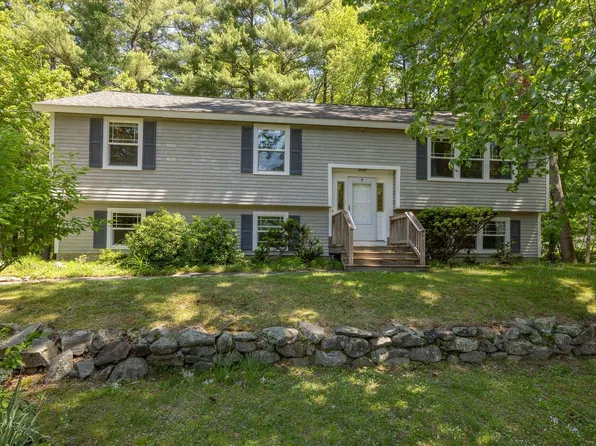 6 Butterfield Lane, Stratham, NH 03885