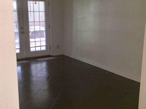 5th image of 813 California St APT 1