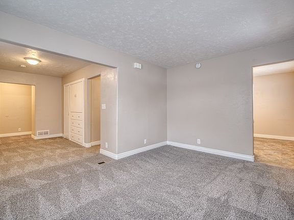 2nd image of 1176 Bear Ave