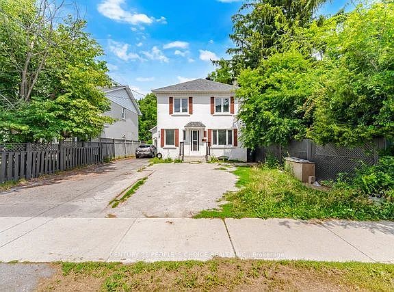 3rd image of 249 Burnhamthorpe Rd
